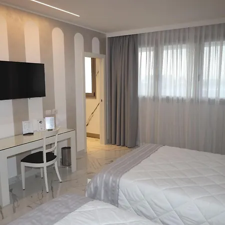 One & Restaurant Hotel