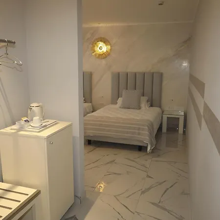 One & Restaurant 4*