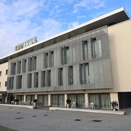 One Hotel&restaurant 4* Dalmine