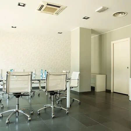 One & Restaurant Hotel 4*