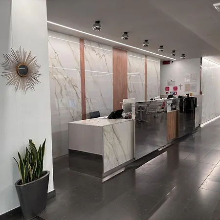One Hotel&restaurant Hotel