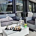 Отель One & Restaurant 4*
