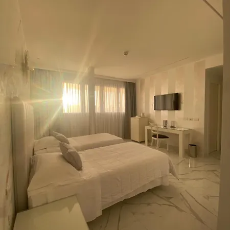 Hotel One & Restaurant 4*