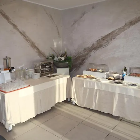 Отель One & Restaurant 4*