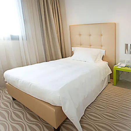 Hotel One & Restaurant 4*