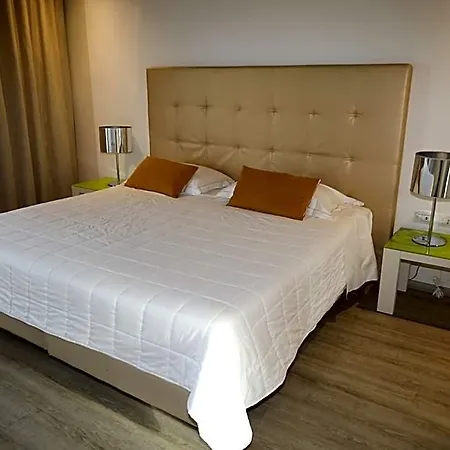 Hotel One & Restaurant
