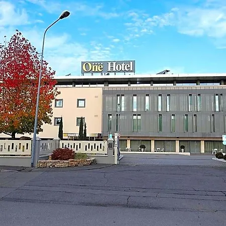 Hotel One Hotel&restaurant