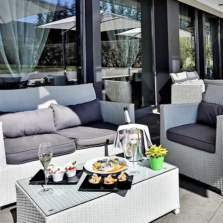 Hotel One & Restaurant 4*