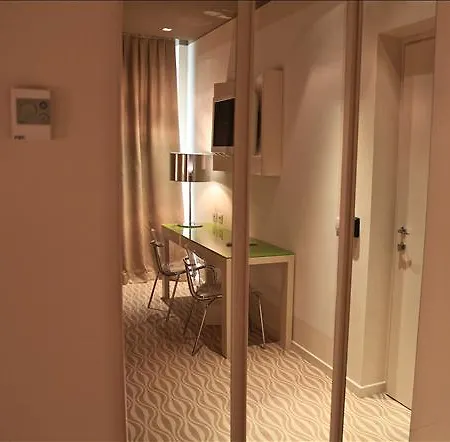 One & Restaurant Hotel