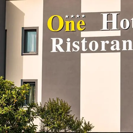 One Hotel&restaurant 4*