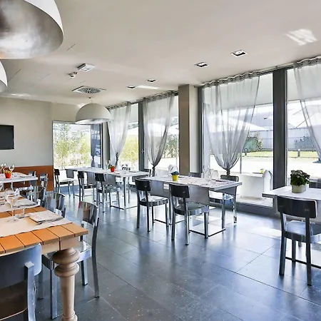 Hotel One Hotel&restaurant 4*